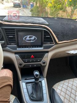 هیۆندای ئەلەنترا